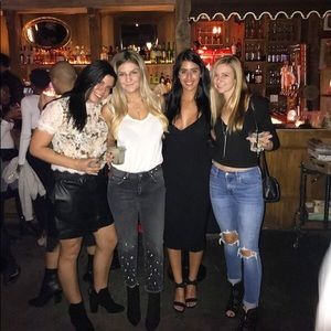 Meet your Posher, Ariana